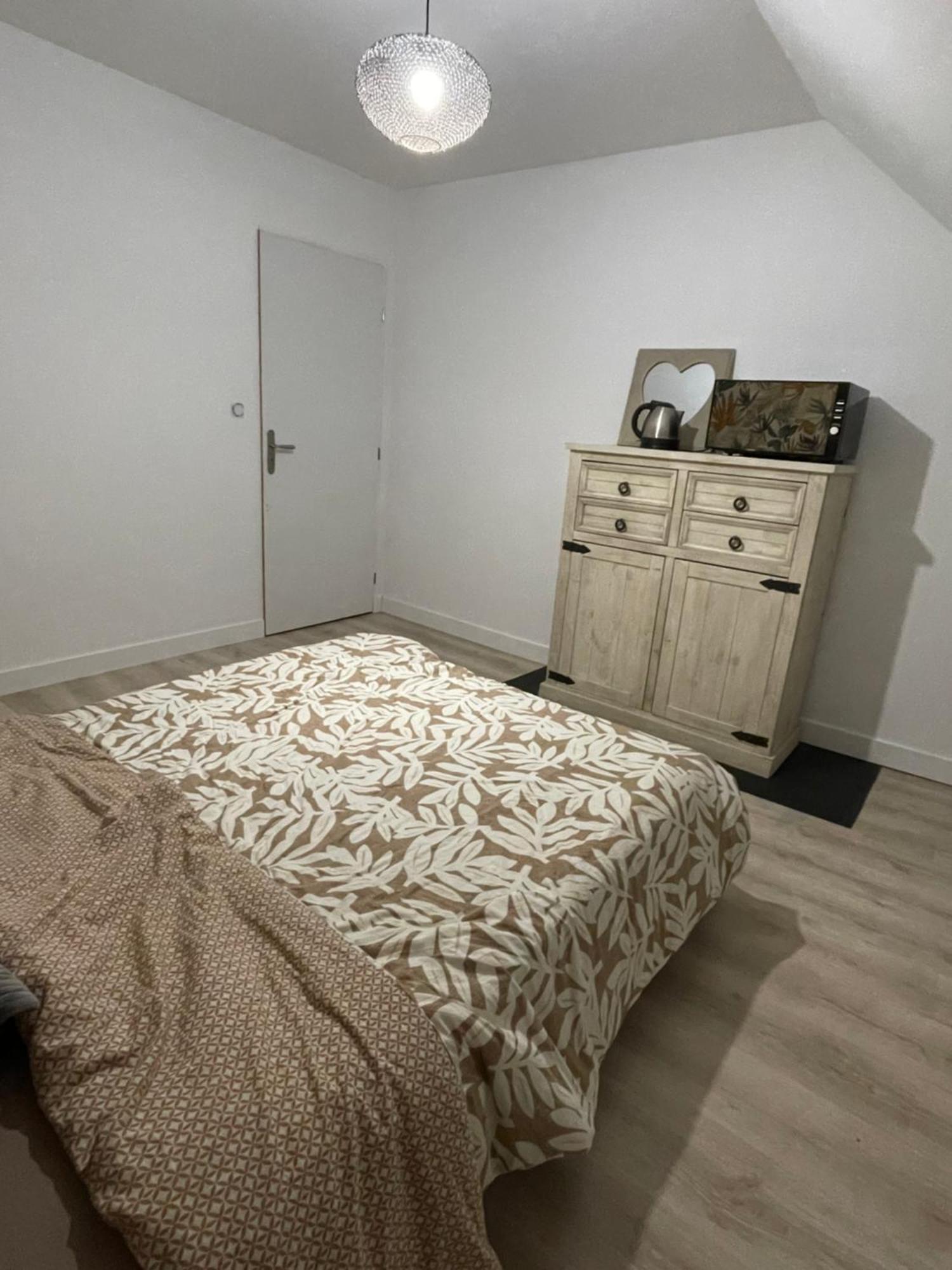 Chambre La Taniere !!!Heure De Depart 7H20 En Semaine!!! Pensionat Muzillac Exteriör bild